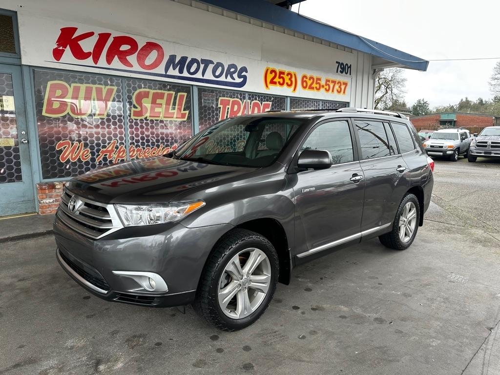 Toyota Highlander Limited 2WD 2013