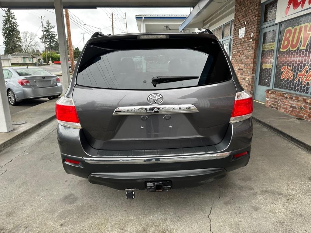 Toyota Highlander Limited 2WD 2013