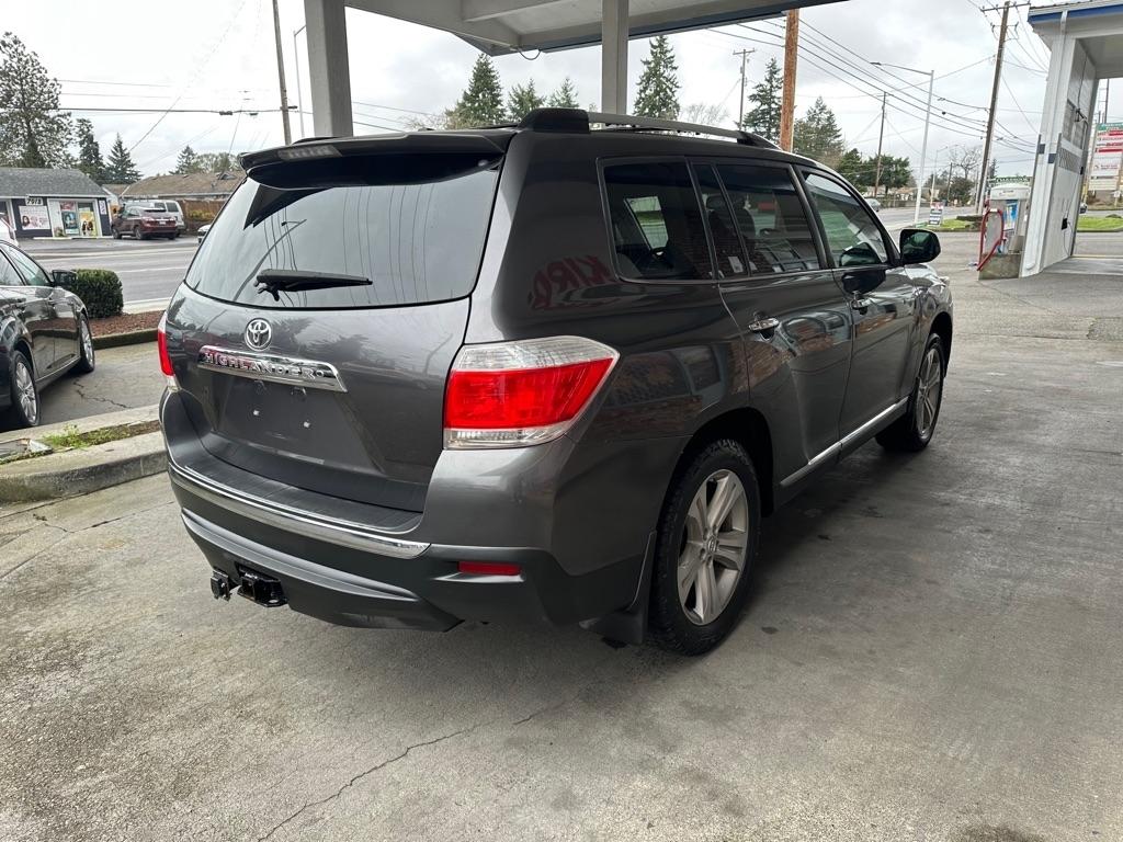 Toyota Highlander Limited 2WD 2013