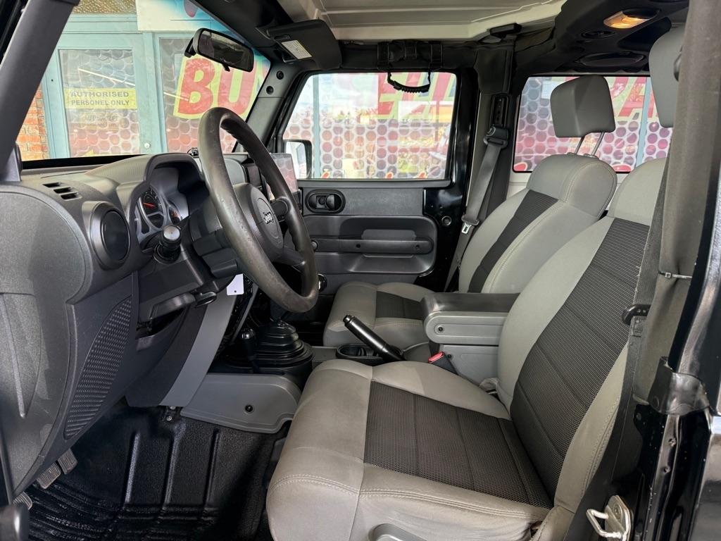 Jeep Wrangler Sport 4WD 2010
