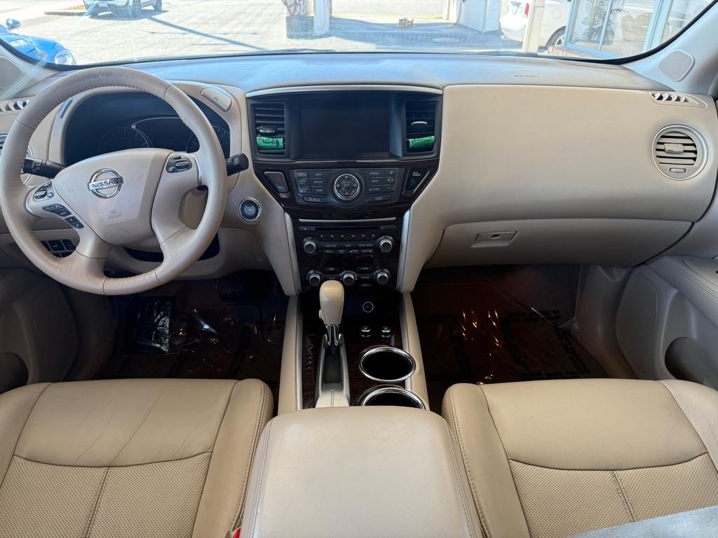 Nissan Pathfinder S 2WD 2013