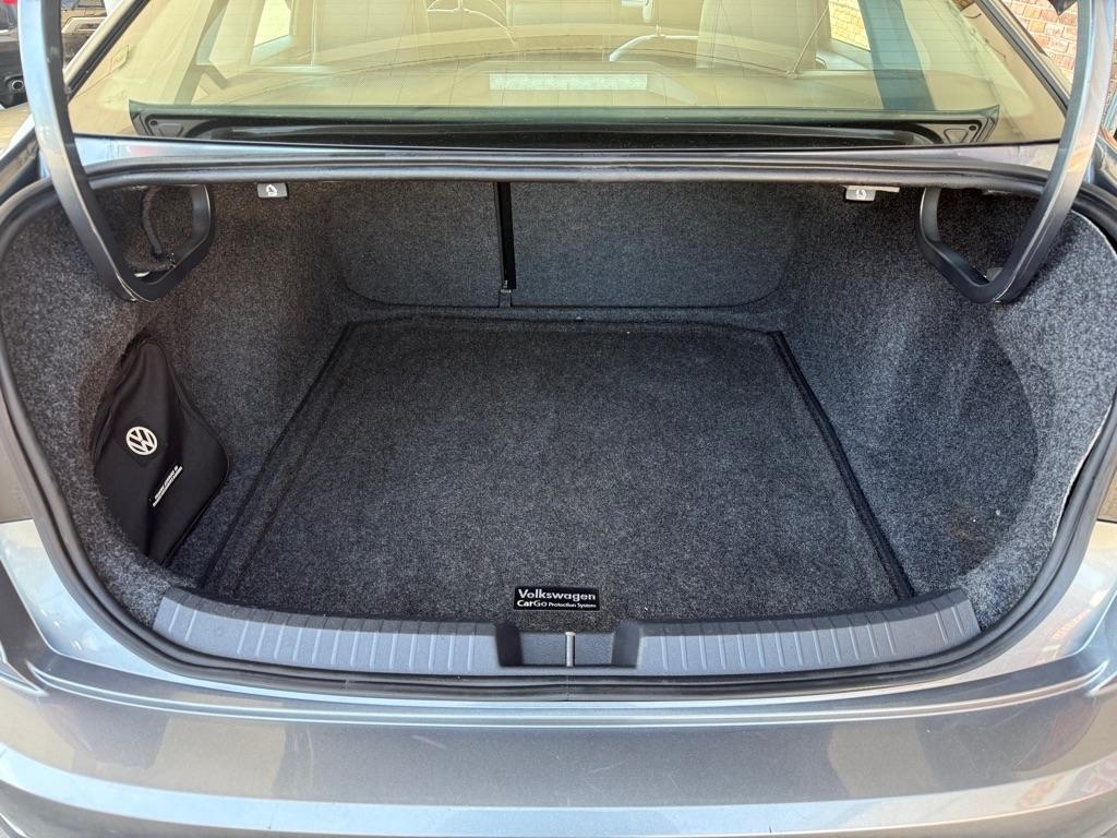 Volkswagen Jetta 1.4T SEL 8A 2019