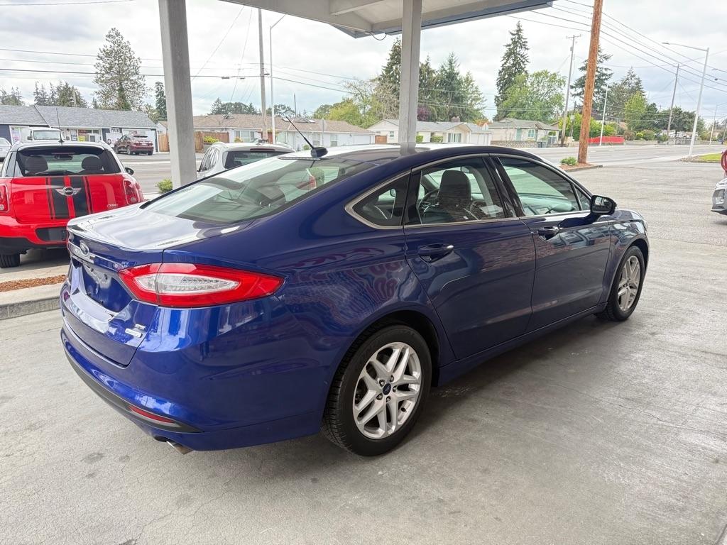Ford Fusion SE 2015