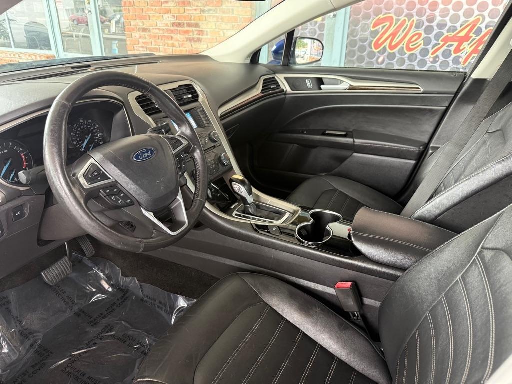 Ford Fusion SE 2015