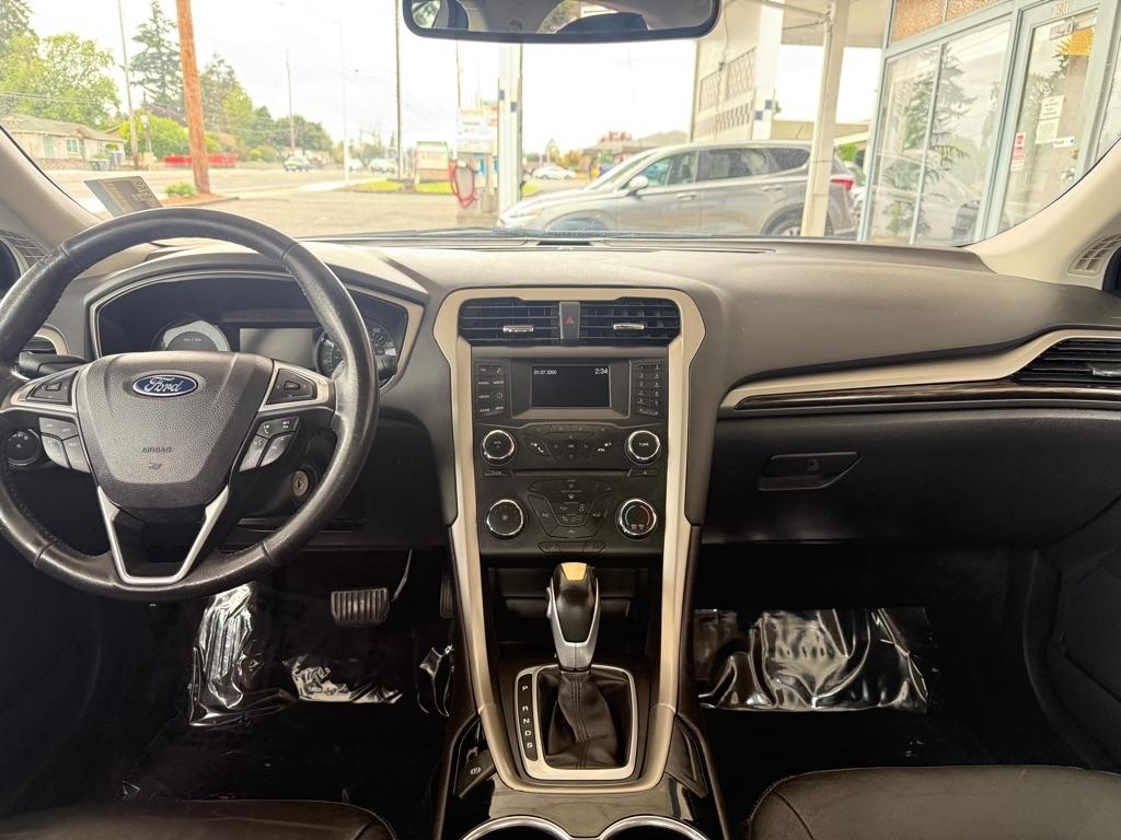 Ford Fusion SE 2015