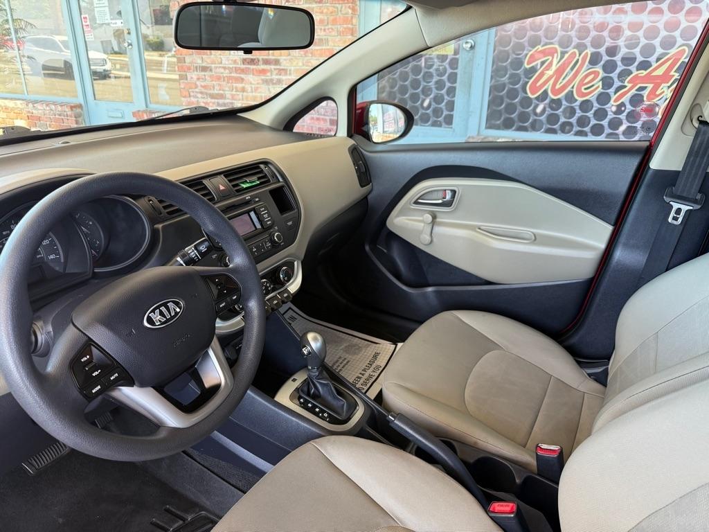 Kia Rio LX 2014