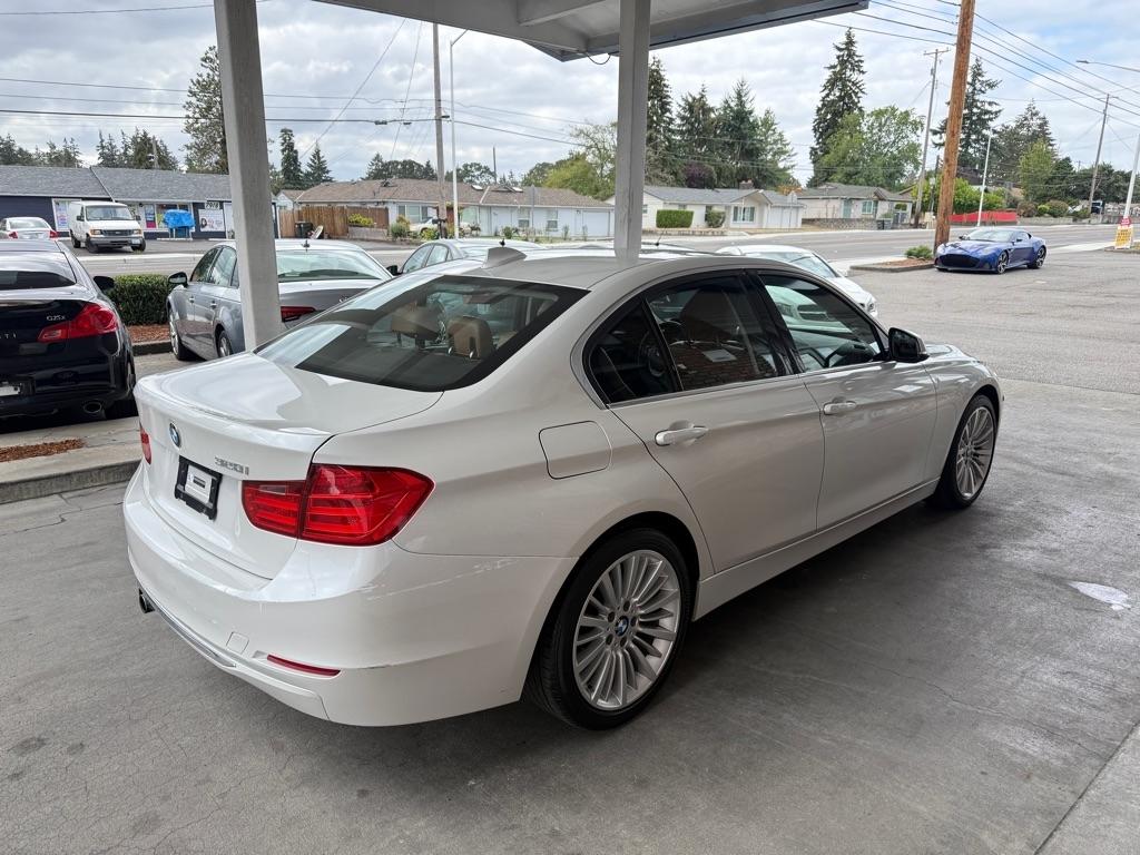 BMW 3-Series 328i Sedan 2013
