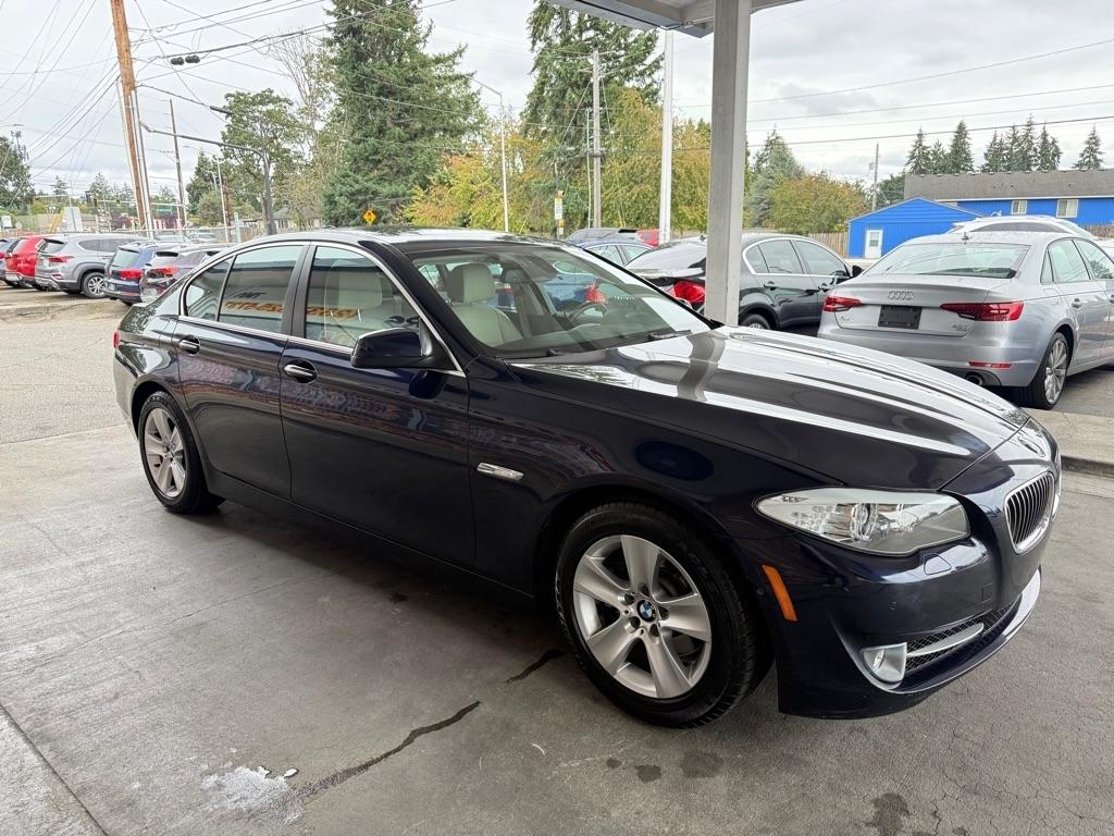 BMW 5-Series 528i 2012
