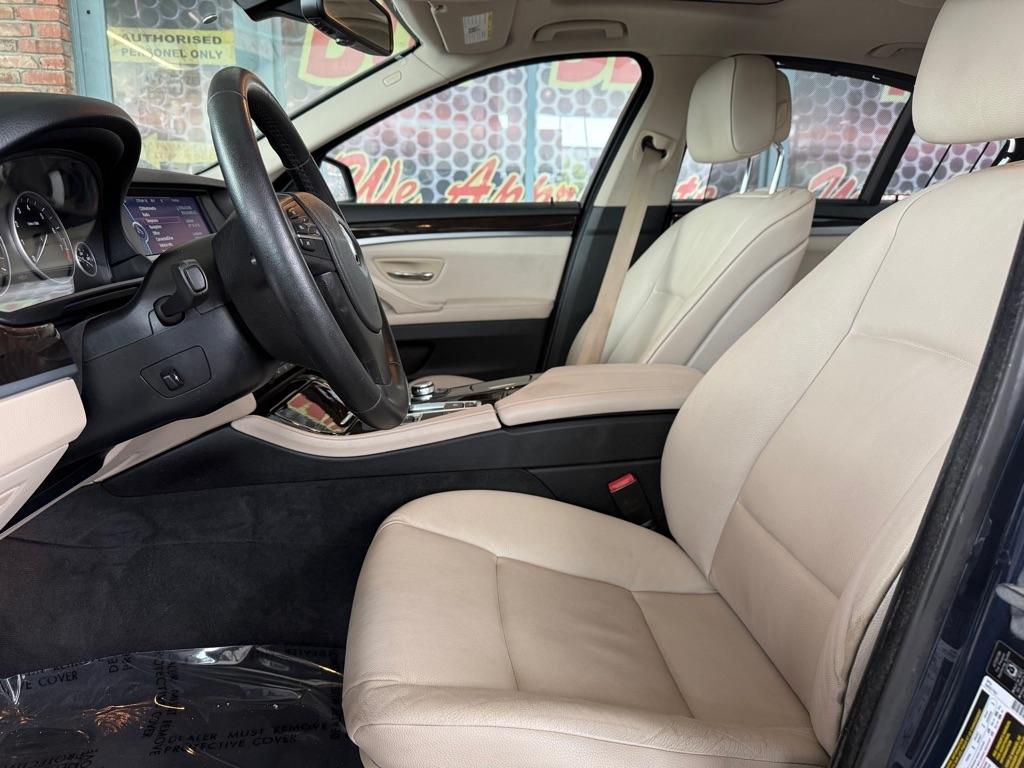 BMW 5-Series 528i 2012