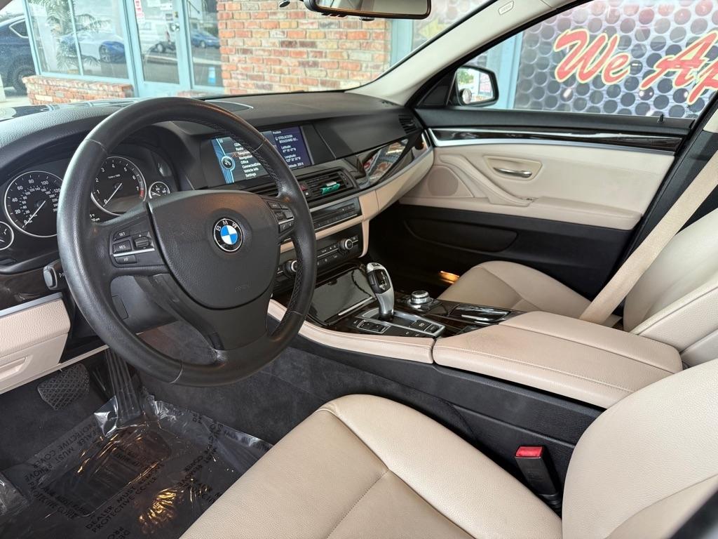 BMW 5-Series 528i 2012