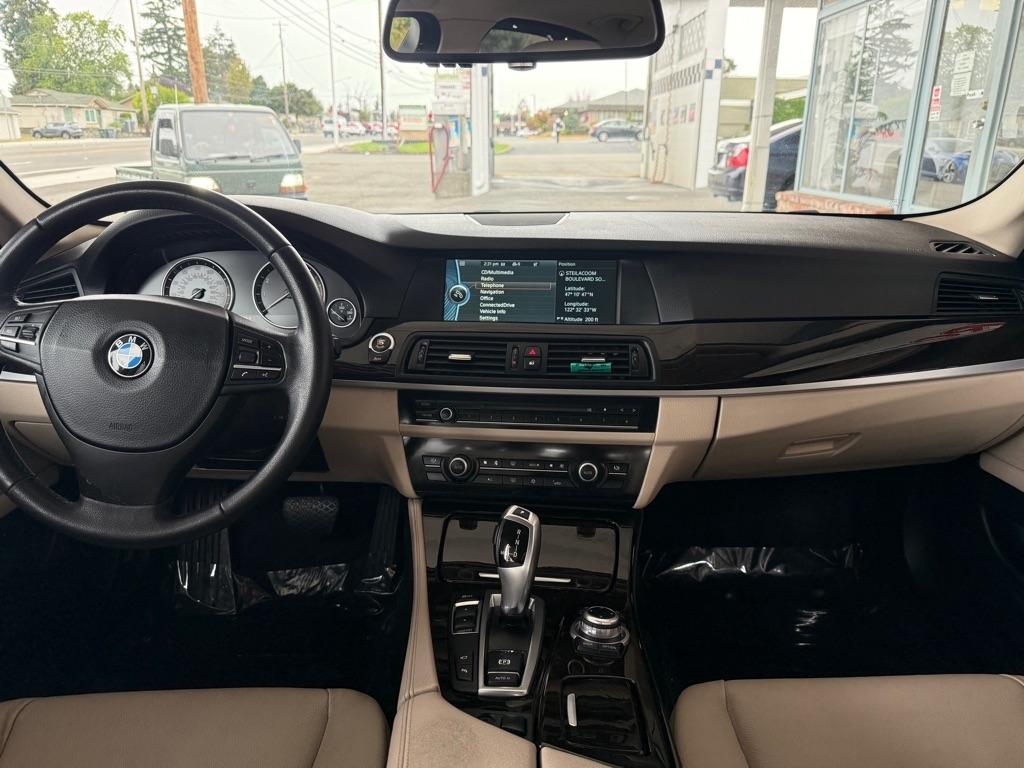 BMW 5-Series 528i 2012