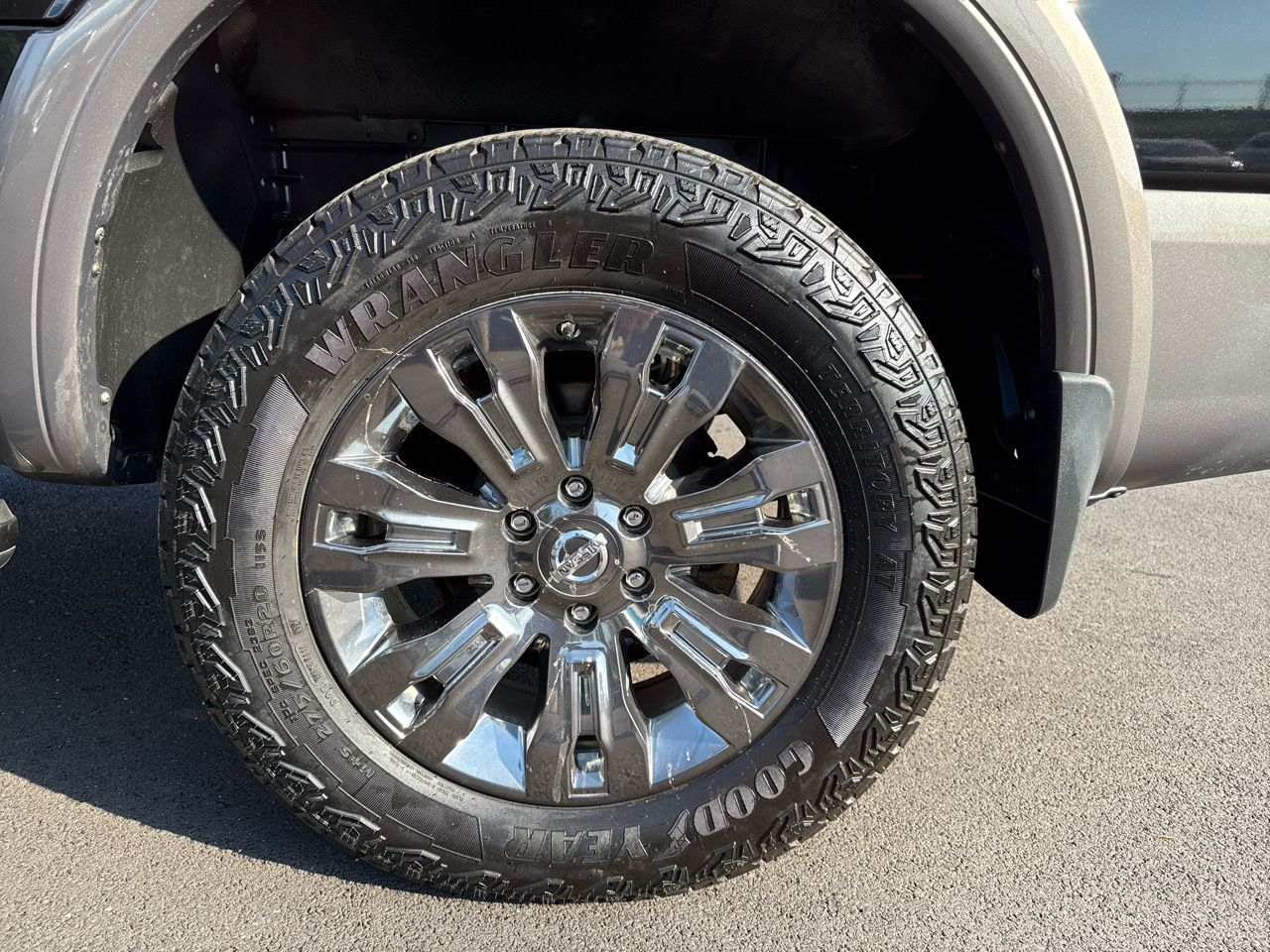 Nissan Titan PRO-4X Crew Cab 4WD 2018