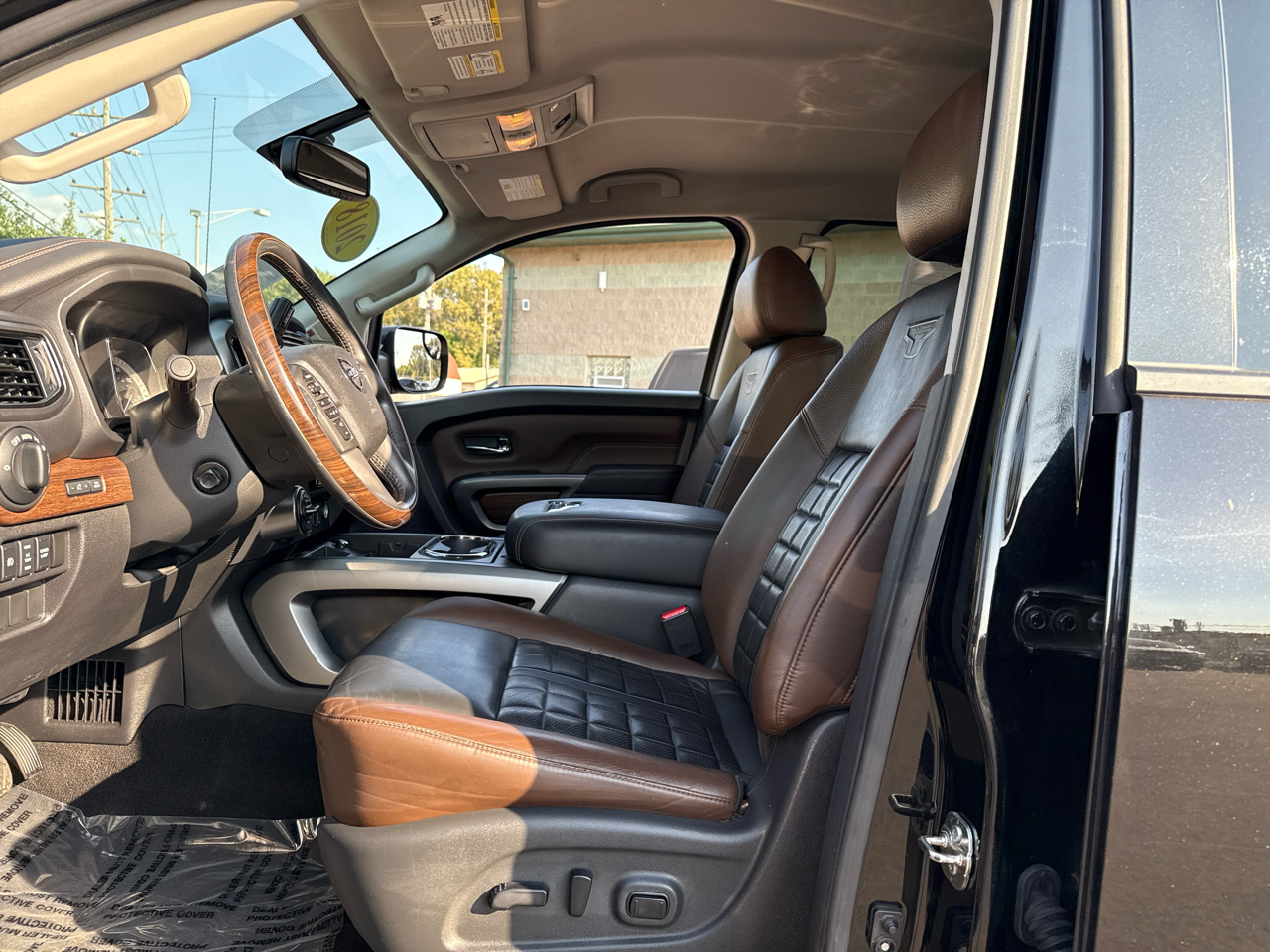 Nissan Titan PRO-4X Crew Cab 4WD 2018