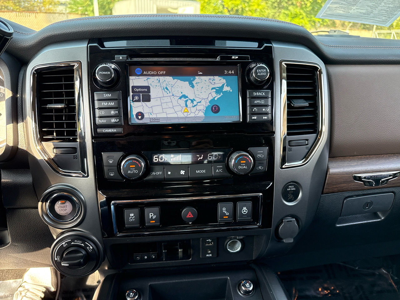 Nissan Titan PRO-4X Crew Cab 4WD 2018