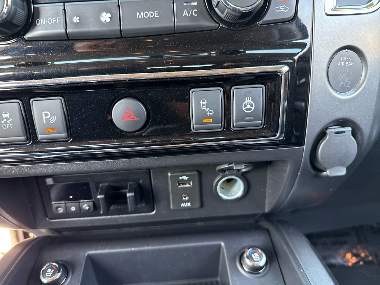 Nissan Titan PRO-4X Crew Cab 4WD 2018