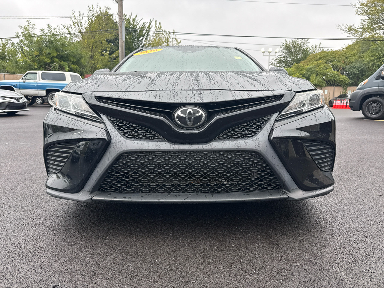 Toyota Camry SE 2020
