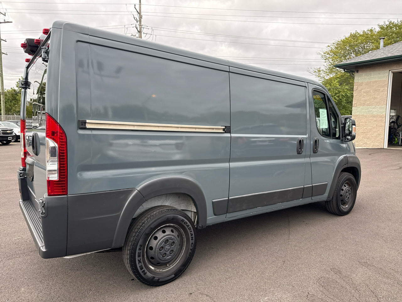 RAM Promaster 1500 Low Roof Tradesman 136-in. WB 2015