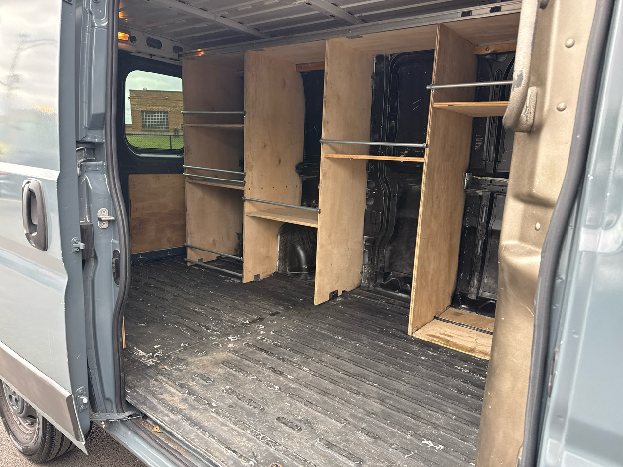 RAM Promaster 1500 Low Roof Tradesman 136-in. WB 2015