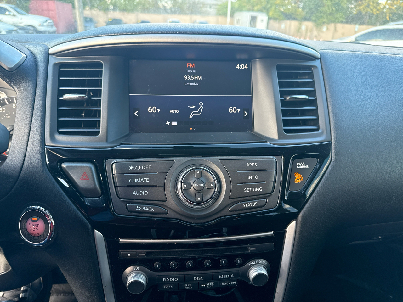 Nissan Pathfinder SV 2020