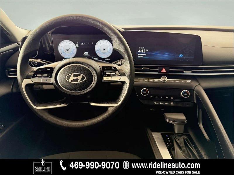 Hyundai Elantra SEL 2024