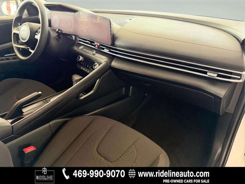 Hyundai Elantra SEL 2024