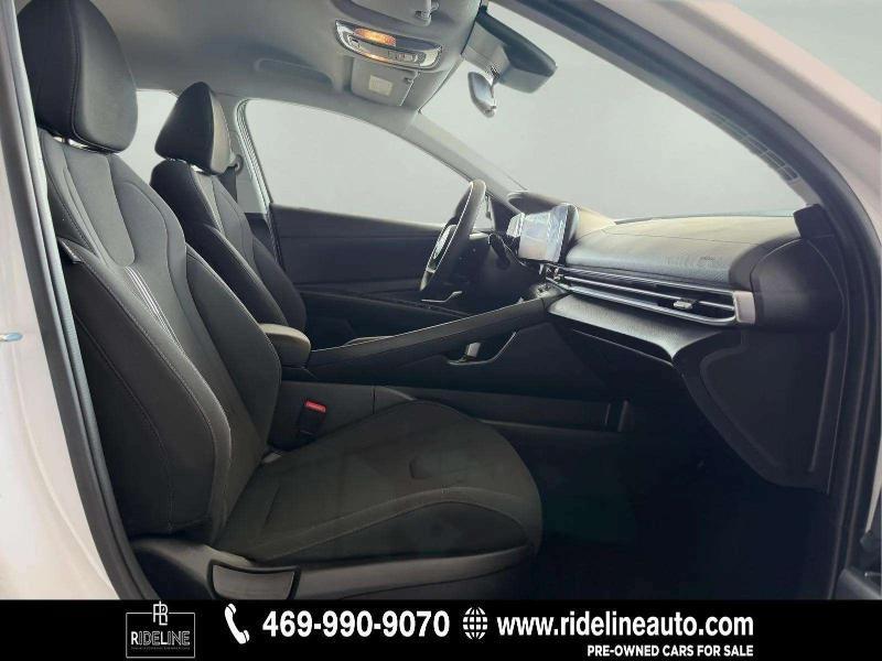 Hyundai Elantra SEL 2024