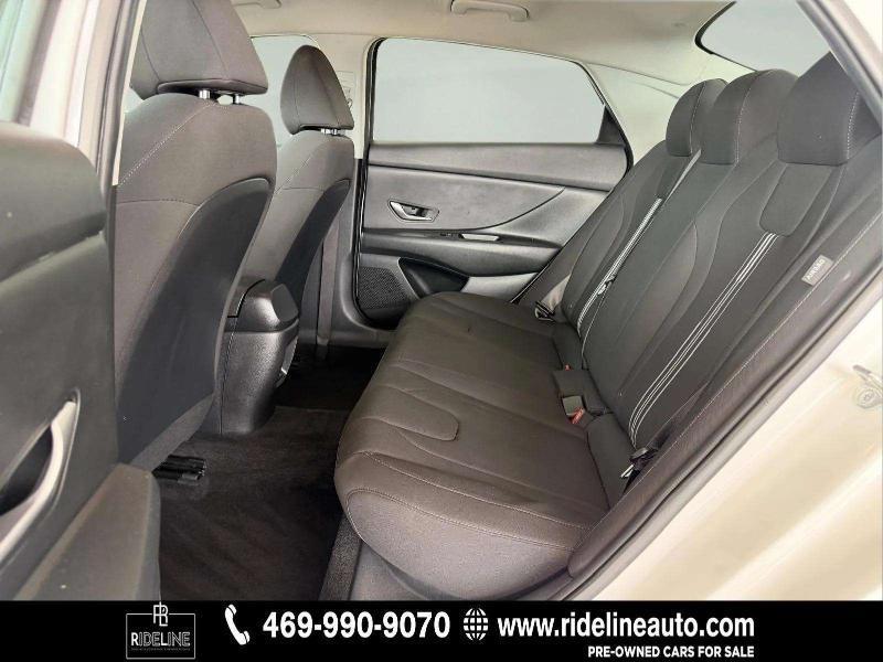 Hyundai Elantra SEL 2024