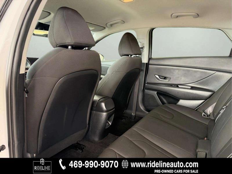 Hyundai Elantra SEL 2024