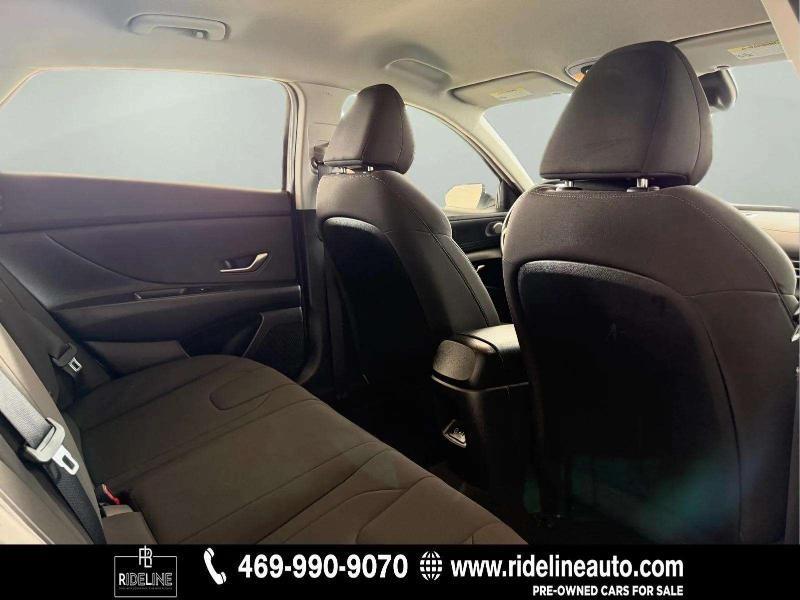 Hyundai Elantra SEL 2024