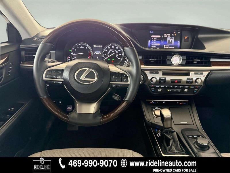 Lexus ES 350 Sedan 2016