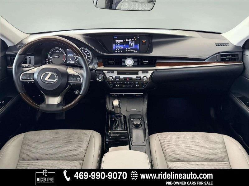 Lexus ES 350 Sedan 2016