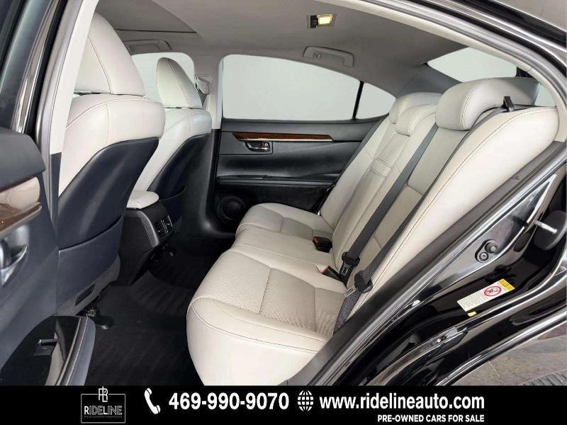 Lexus ES 350 Sedan 2016