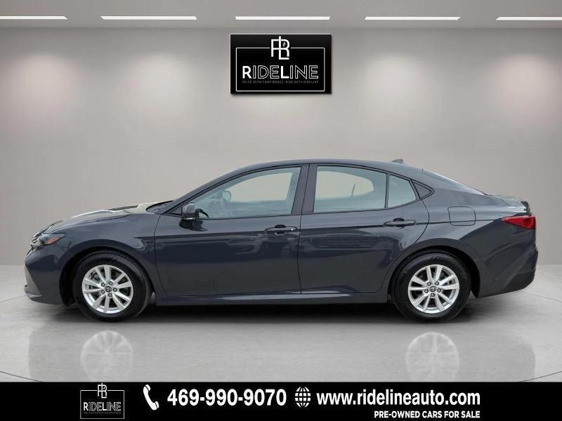 Toyota Camry Hybrid LE 2025