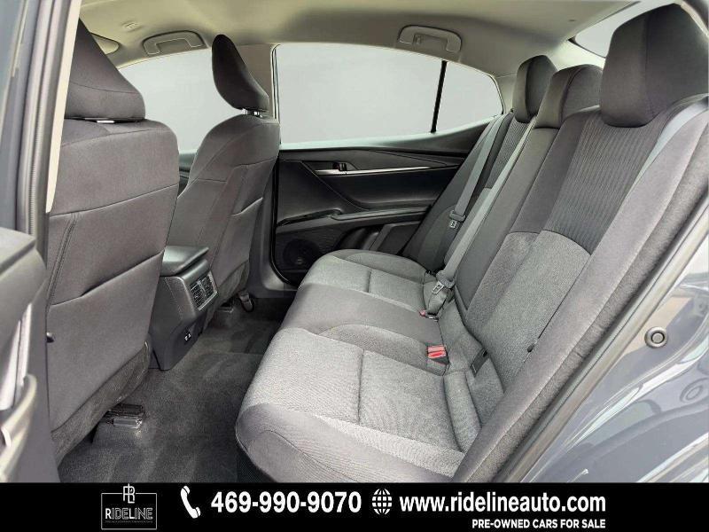 Toyota Camry Hybrid LE 2025