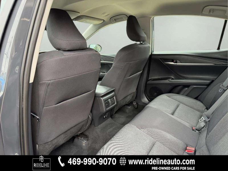 Toyota Camry Hybrid LE 2025