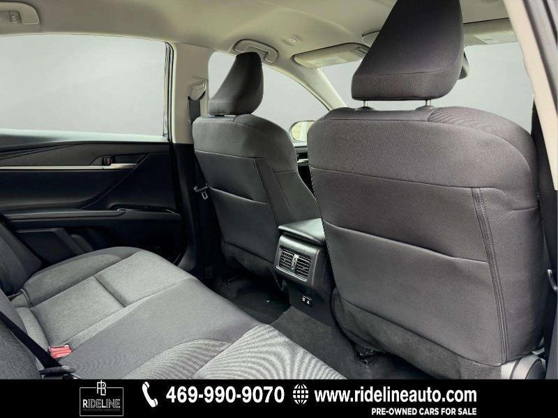 Toyota Camry Hybrid LE 2025