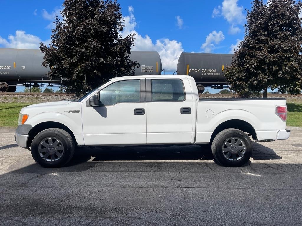 Ford F-150 XL SuperCrew 5.5-ft. Bed 4WD 2013