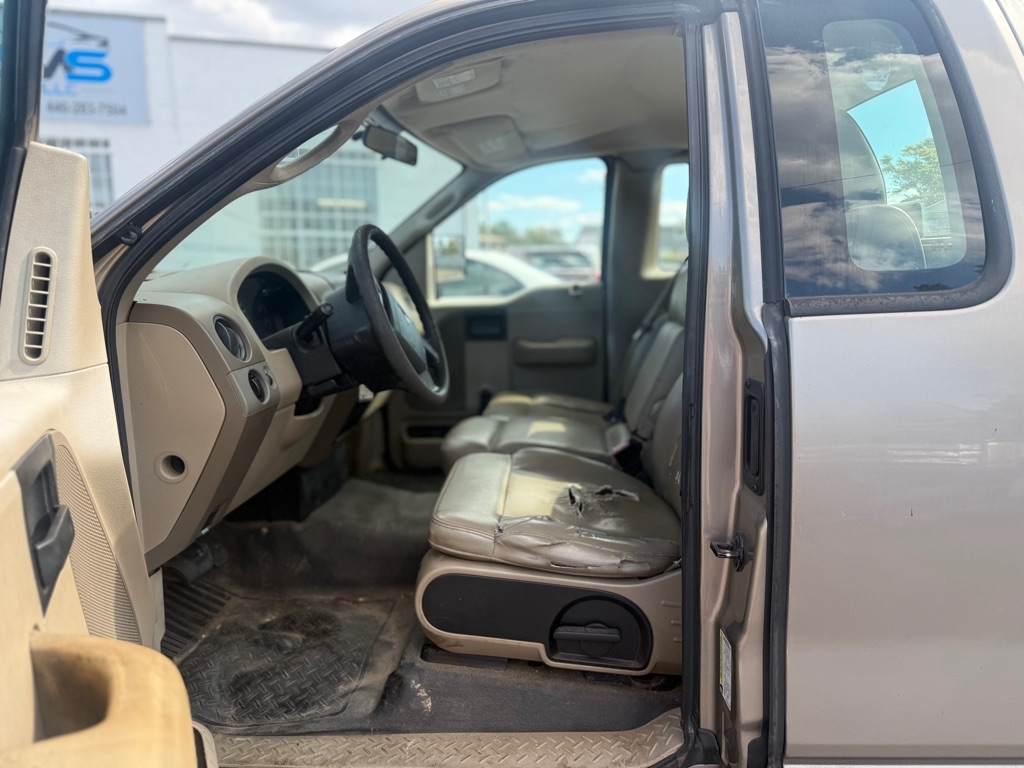 Ford F-150 STX 2WD 2005 Ford F-150 STX 2WD 2005