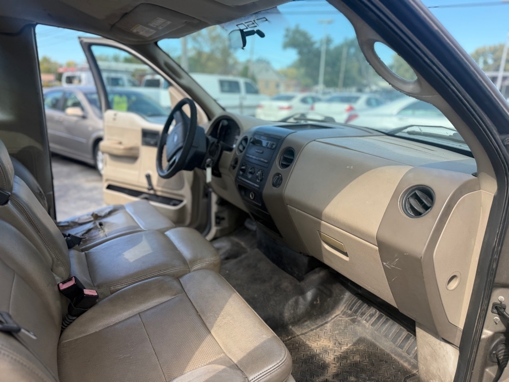 Ford F-150 STX 2WD 2005 Ford F-150 STX 2WD 2005