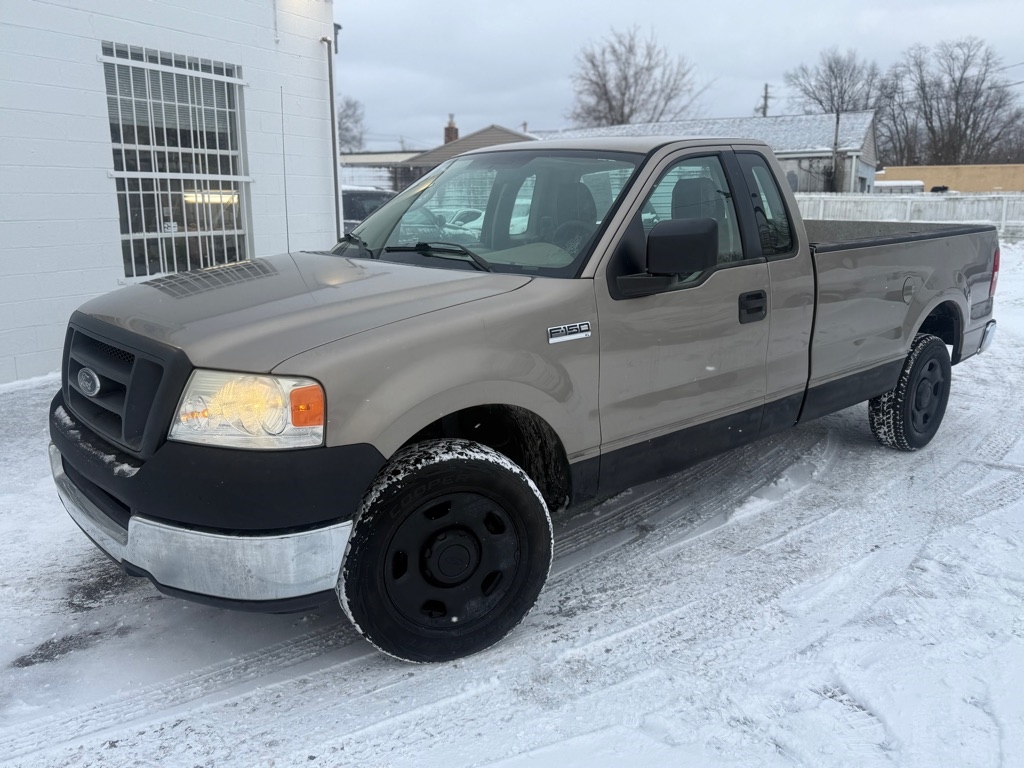 2005 Ford F-150 STX 2WD
