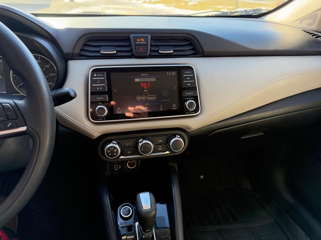 Nissan Versa SV 2020