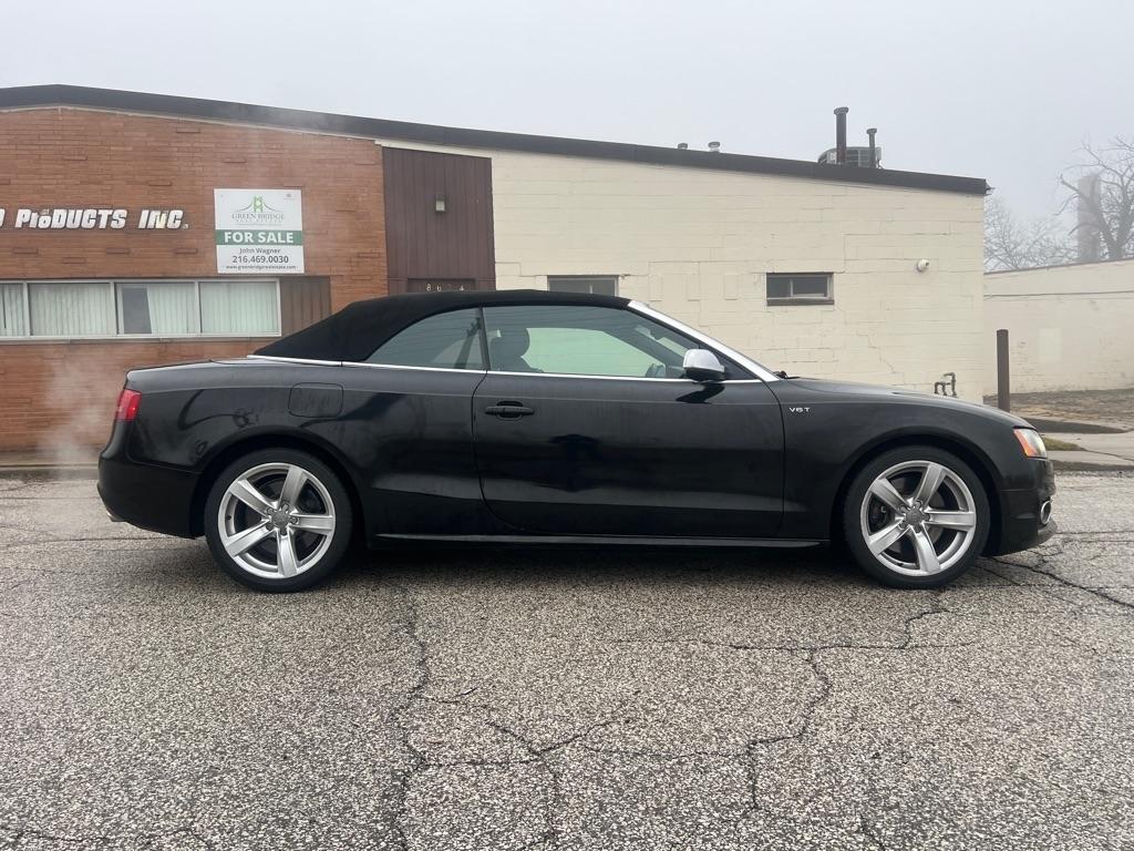 Audi S5 3.0T Cabriolet quattro S tronic 2011