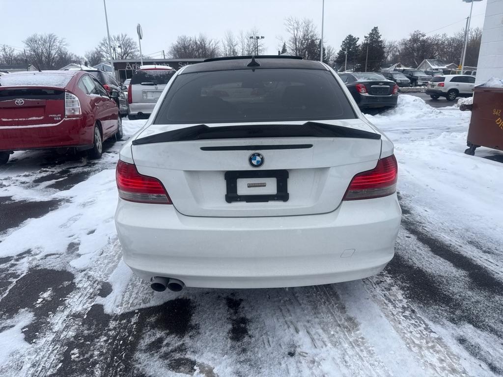 BMW 1-Series 128i Coupe 2011