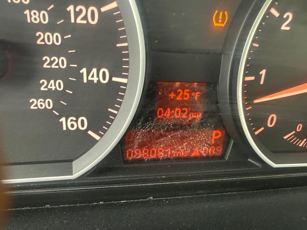 BMW 1-Series 128i Coupe 2011