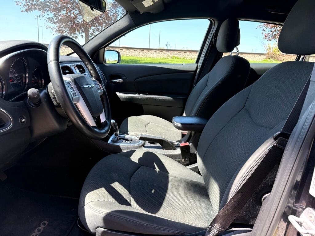 Chrysler 200 Touring 2011 Chrysler 200 Touring 2011