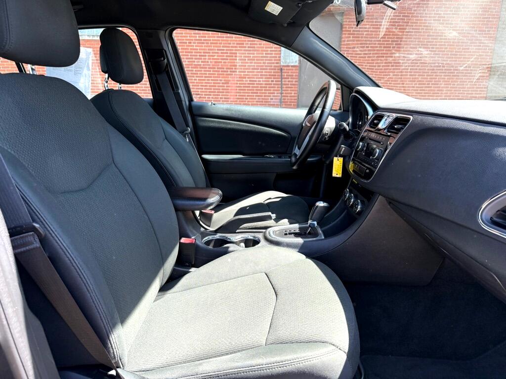 Chrysler 200 Touring 2011 Chrysler 200 Touring 2011