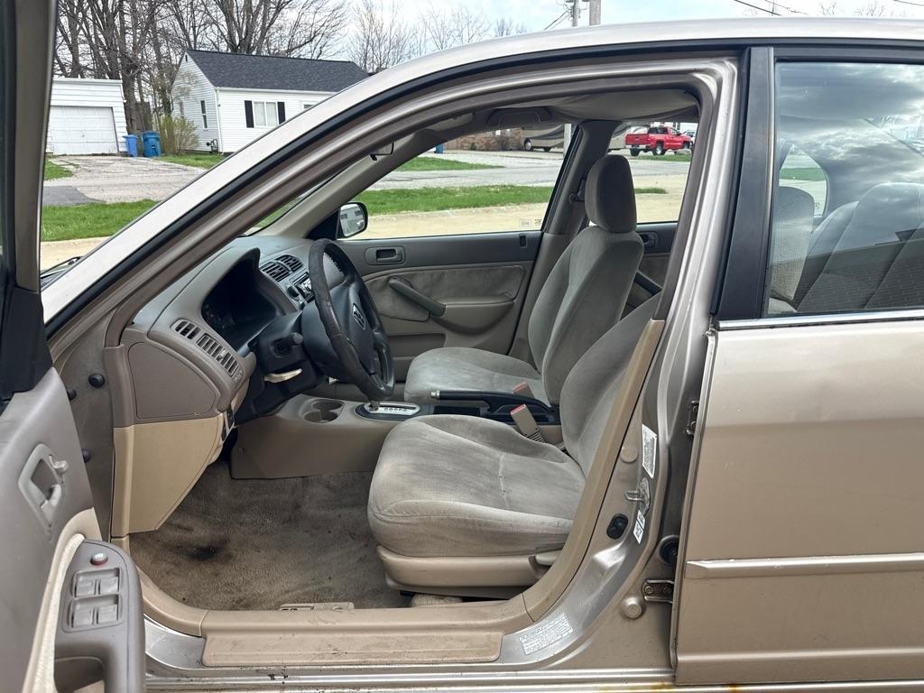 Honda Civic LX sedan 2001