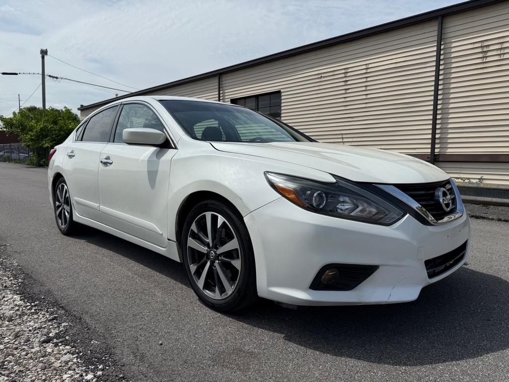 2016 Nissan Altima SR
