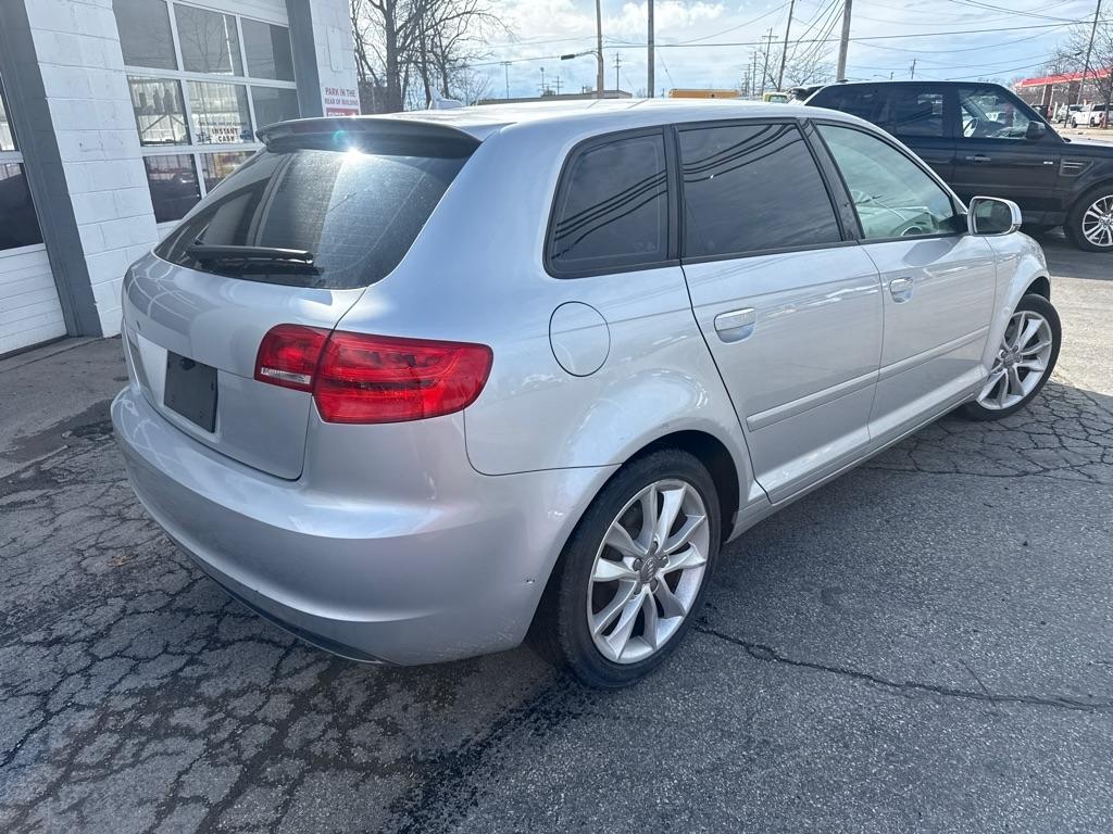 Audi A3 2.0T Premium S tronic 2011