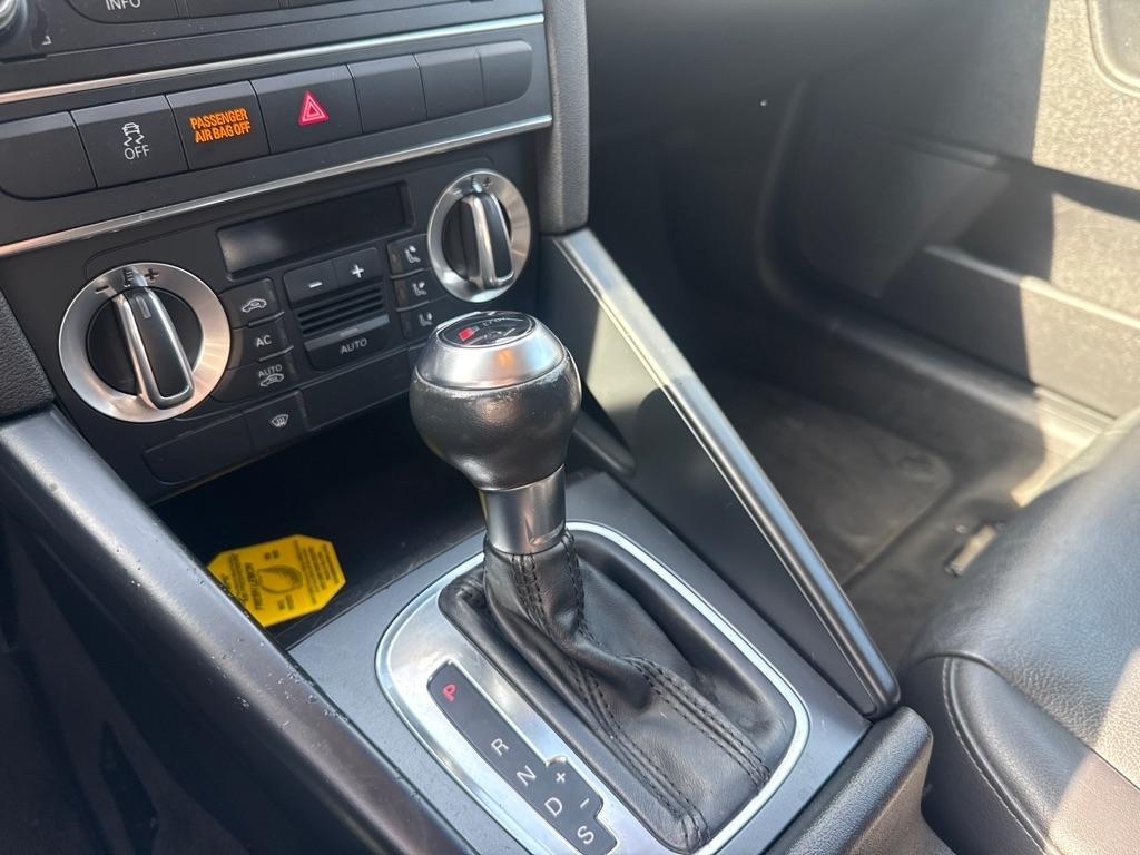 Audi A3 2.0T Premium S tronic 2011